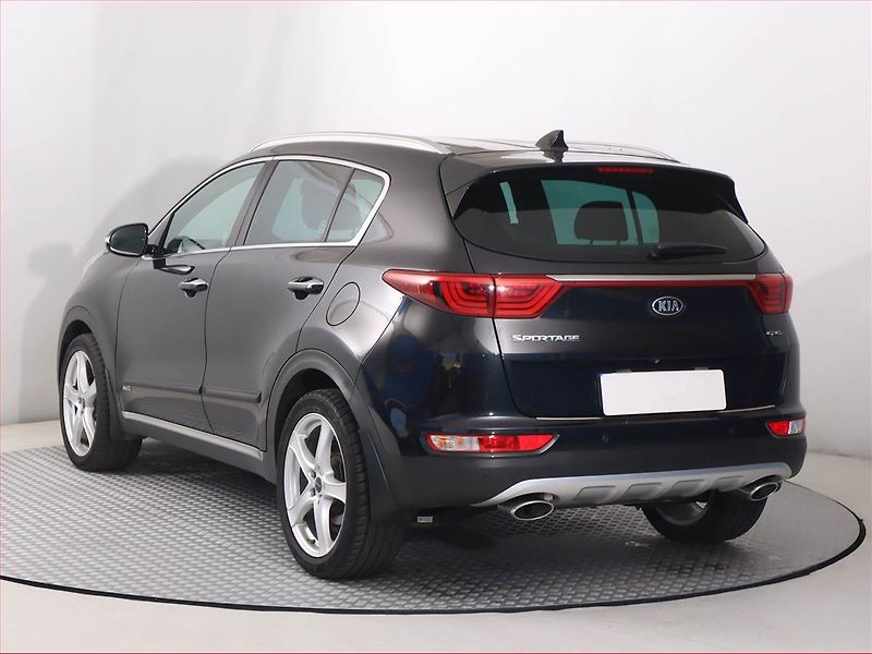 Kia Sportage (2017) GT Line 2.0 CRDi, 4X4 - fotka 4 z 19