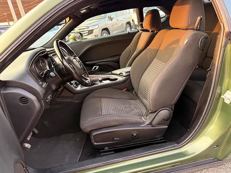 Dodge Challenger (2021) Americká V6 zadokolka - fotka 10 z 12