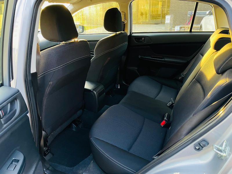 Subaru XV 1.6i 4x4 MAN SENZORY SERVISKA - fotka 29 z 36