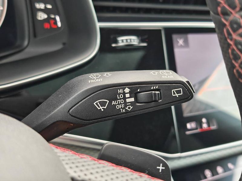 Audi Q8 SQ8 SUV Quattro 8TT 4,0TFSI - fotka 15 z 27