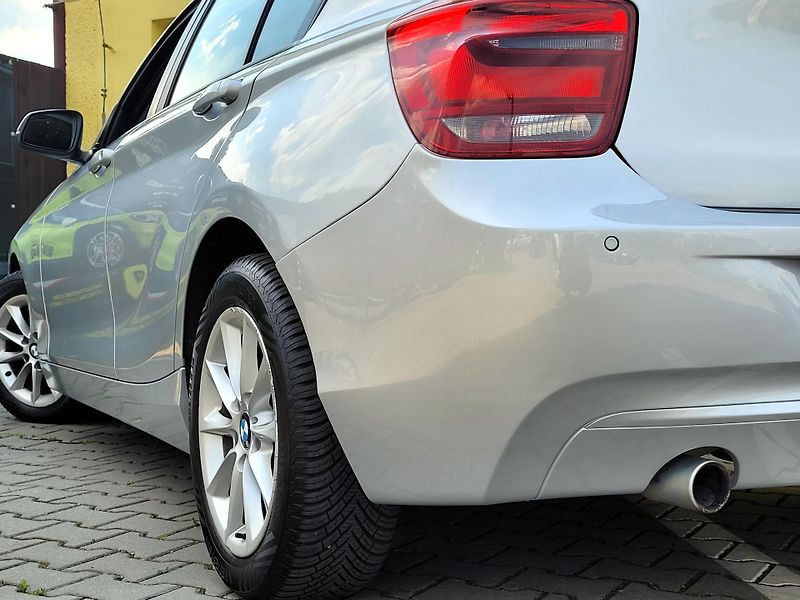 BMW Řada 1 2,0 d 105kW Urban Line SERV.KN - fotka 42 z 43