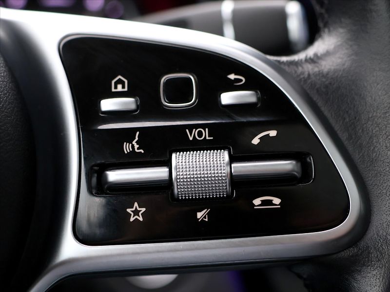 Mercedes-Benz Třídy C 2.0 220d 143kW Aut. LED - fotka 21 z 37