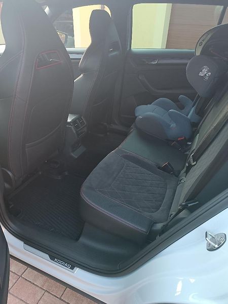 Škoda Kodiaq (2019) RS 2.0 176 kW - fotka 10 z 13