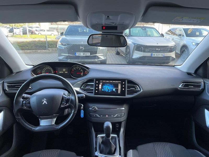Peugeot 308 STYLE 1.2 PureTech 81 kW - fotka 2 z 27