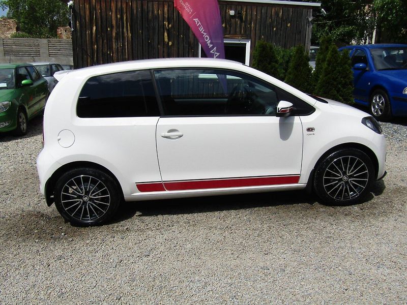 Škoda Citigo (2013) 1.0 MPI 55kW - fotka 9 z 31