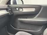 Volvo XC40 T3 MOMENTUM CZ REZERVACE - náhled 30