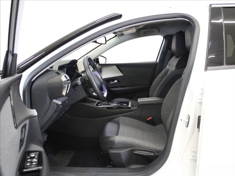 Citroën C5 X 1,2 PT 96kW AT Akční cena! - fotka 6 z 23