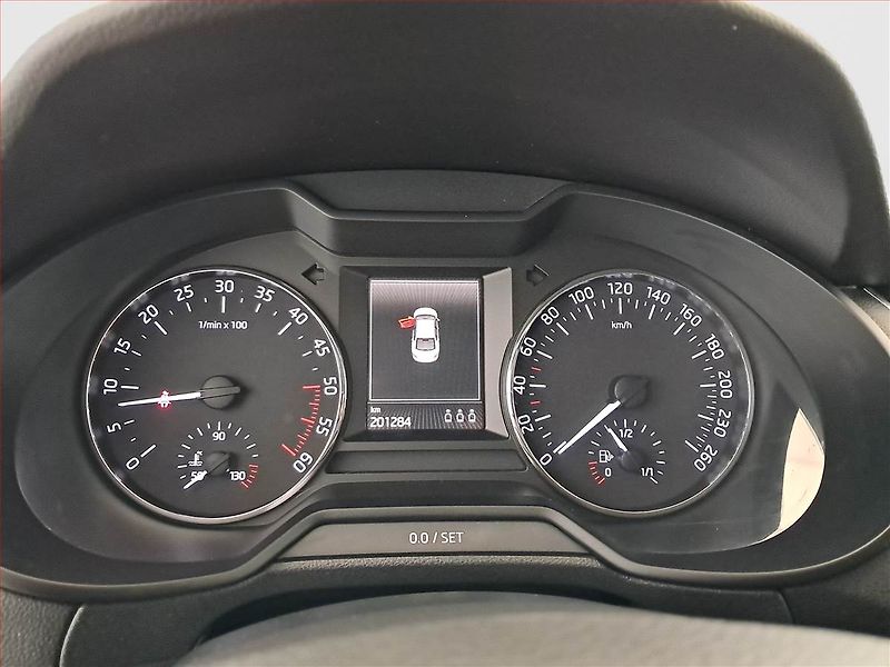 Škoda Octavia (2013) Elegance 2.0 TDI, Automat - fotka 11 z 20