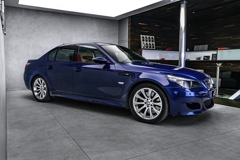 BMW M5 V10 5.0 manuál - fotka 4 z 23