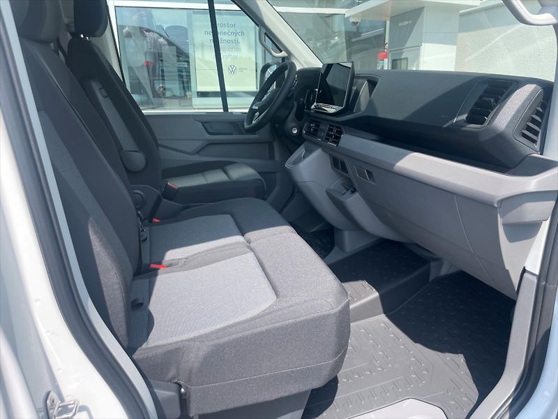 Volkswagen Crafter 35 130kW 8AU FWD DR - fotka 19 z 27