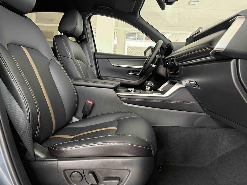 Mazda CX-60 (2026) 3.3 D254 AWD Homura + Pakety - fotka 14 z 26