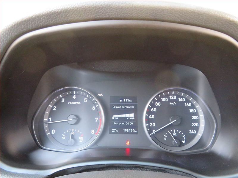 Hyundai i30 (2020) 1.5 DPI, LPG, Serv.kniha - fotka 11 z 17