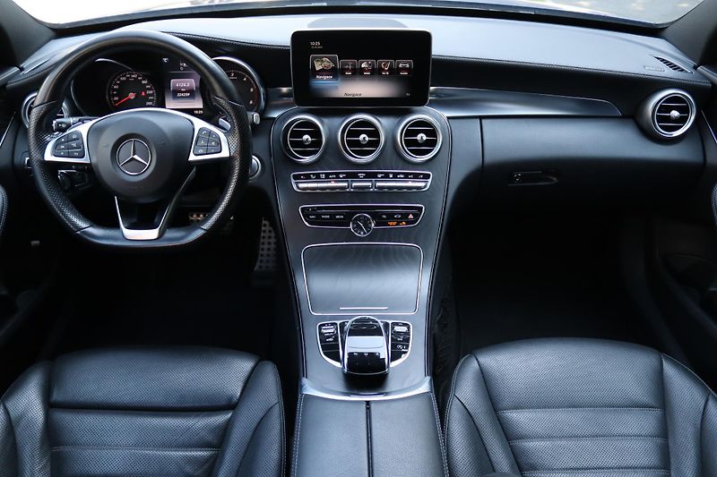 Mercedes-Benz Třídy C C 250 BLUETEC KOMBI AMG 150kW - fotka 37 z 49