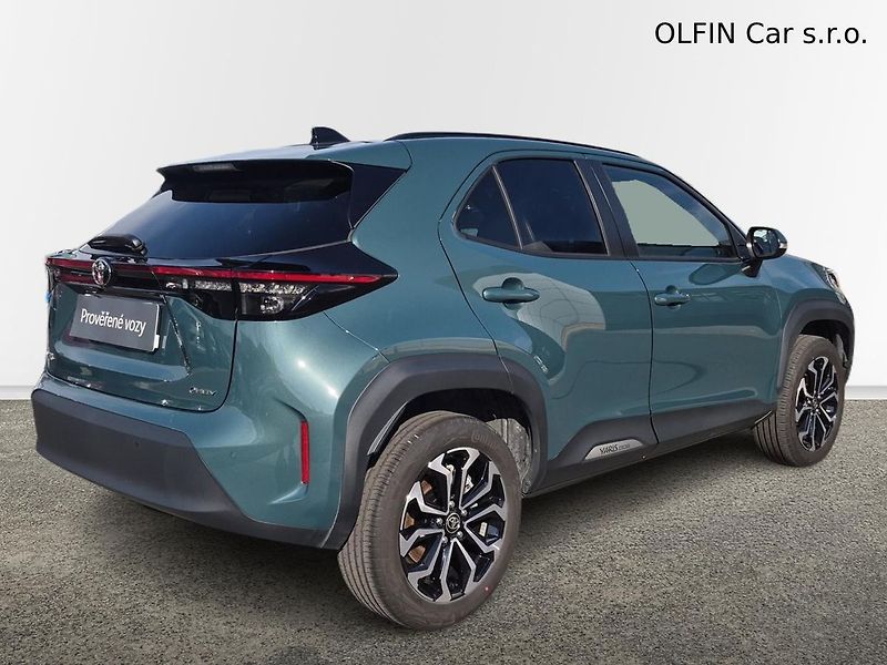 Toyota Yaris Cross 1,5 HEV FWD Style 96 kW - fotka 2 z 24