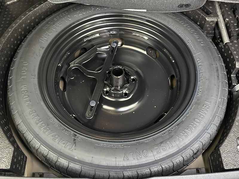 Volkswagen Tiguan Life - fotka 28 z 30