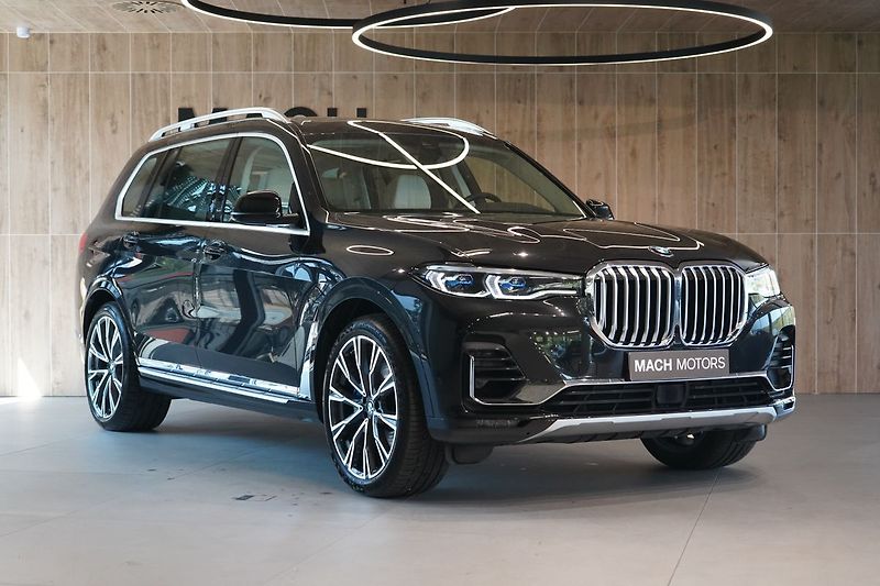 BMW X7 40d xDrive, Laser, Tažné, HUD - fotka 4 z 50