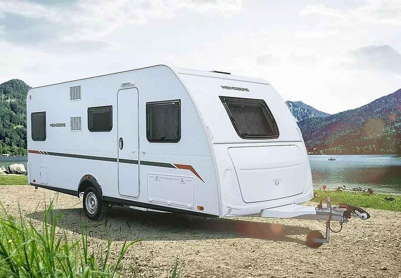Karavan Weinsberg CaraCito 500 QDK je přizpůsobený až pro sedm lidí.