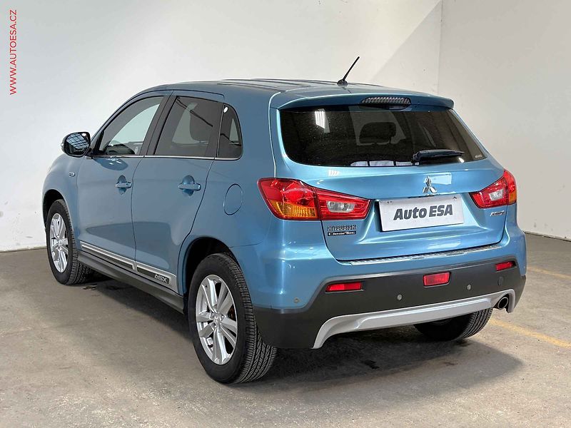 Mitsubishi ASX (2011) 1.8Di-D 4x4, ČR, Xenon - fotka 6 z 14
