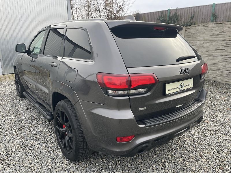 Jeep Grand Cherokee 6.4i 480PS HEMI SRT CZ 78000KM - fotka 36 z 187