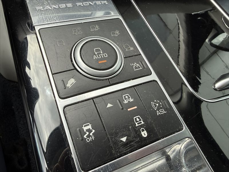 Land Rover Range Rover 4,4 AUTOBIOGRAPHY SDV8 - fotka 16 z 23