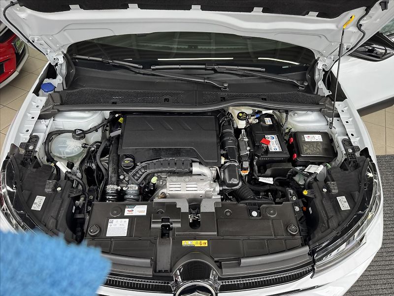 Citroën C4 1,2   MAX Petrol 130k Automati - fotka 20 z 20