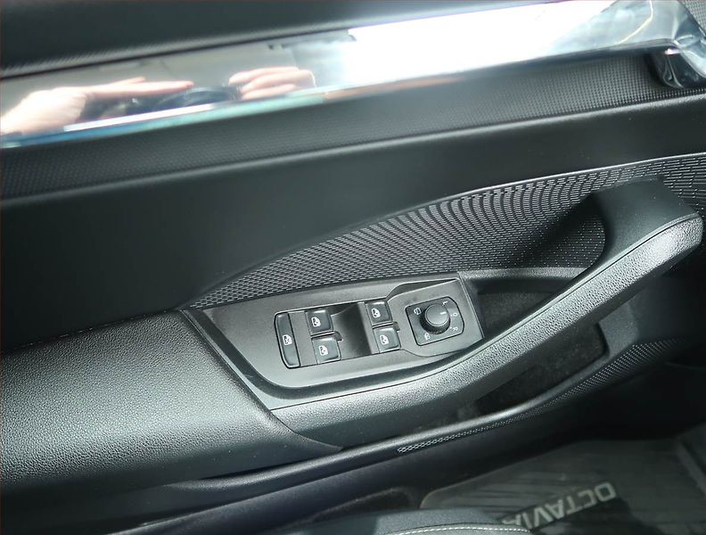 Škoda Octavia (2022) 2.0 TDI - fotka 15 z 15