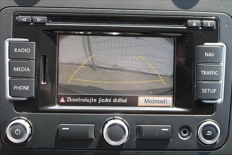 Volkswagen Touran 1,2 TSI  7 MÍST,VÝHŘEVY - fotka 15 z 29