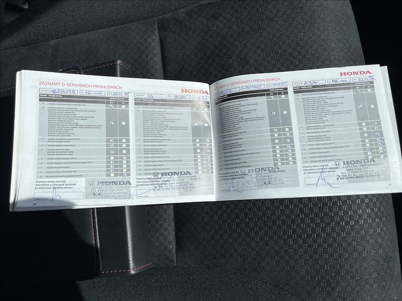 Honda CR-V 1,6 i-DTEC AWD Automat CZauto - fotka 17 z 41