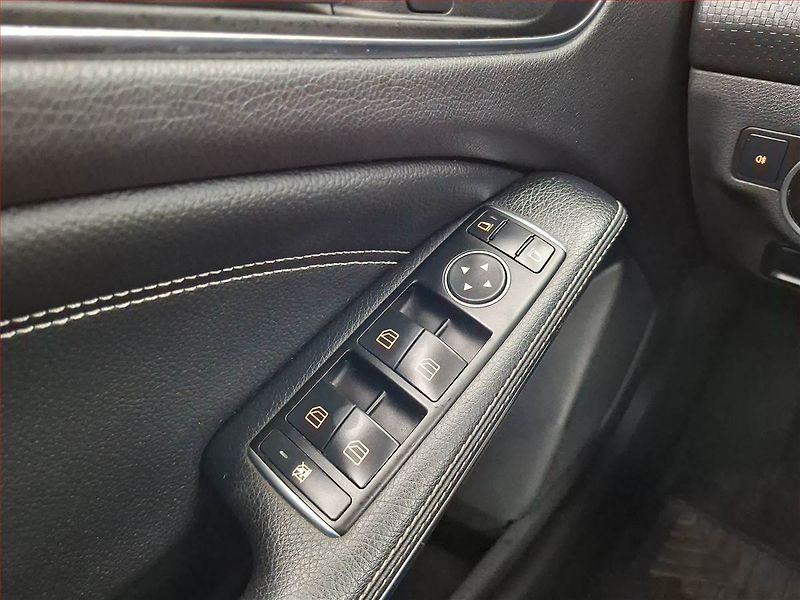 Mercedes-Benz Třídy A (2014) A 180 d, Navi, Xenony - fotka 20 z 20