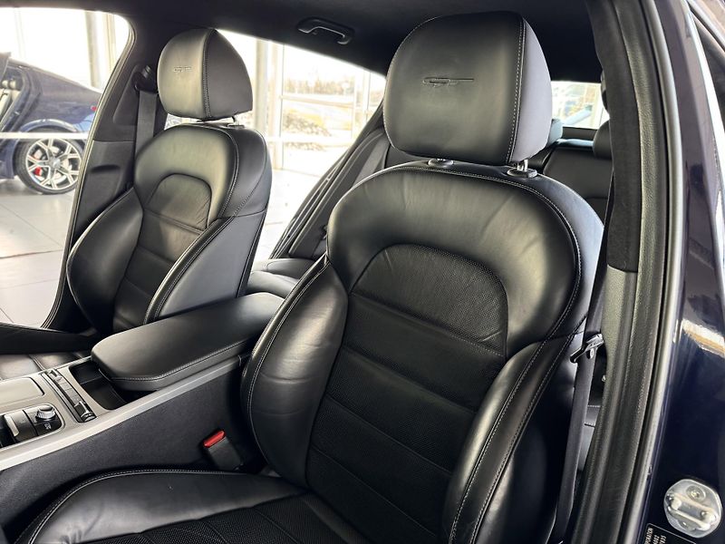 Kia Stinger 3,3TGDI V6*4WD*HUD*360kam*DPH - fotka 15 z 44