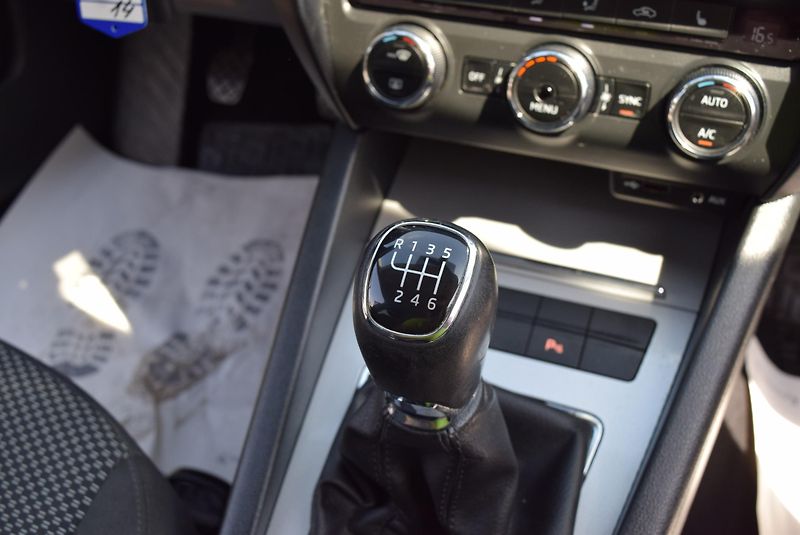 Škoda Octavia (2017) 1.4TSI 110kw AMBITION TAŽ APP  - fotka 39 z 48