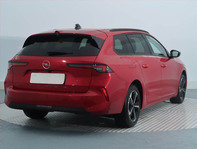 Opel Astra (2025) Edition 1.2 Turbo - fotka 5 z 18