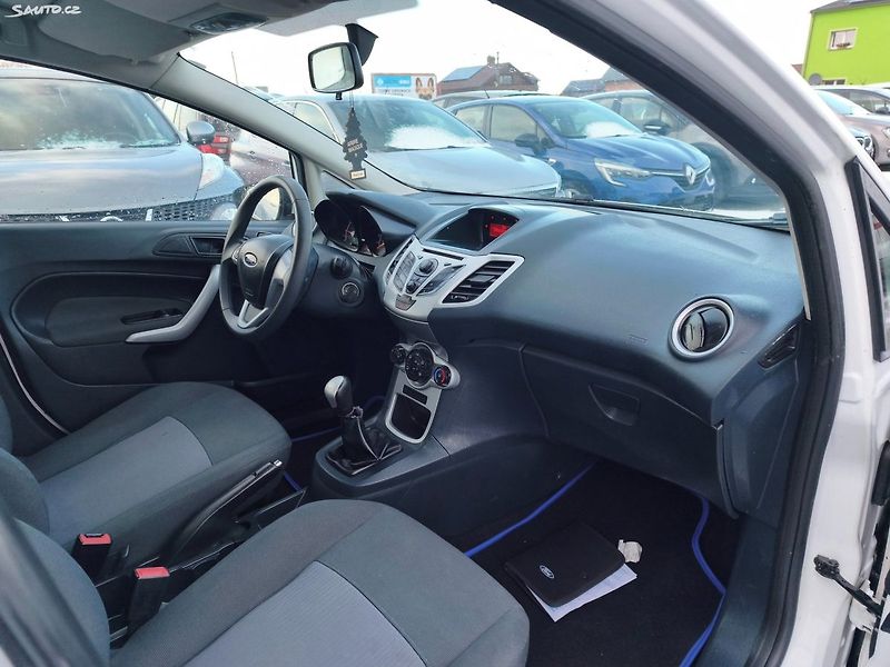Ford Fiesta (2012) - fotka 12 z 26