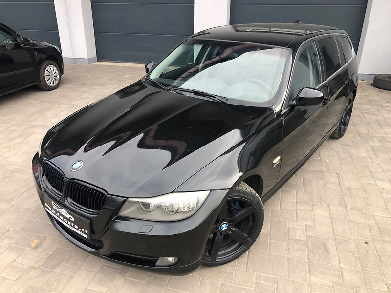 BMW Řada 3 (2010) 330 xDrive 180 kW, automat - fotka 2 z 29