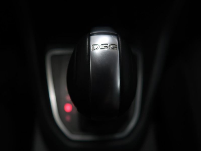 Volkswagen Caddy 1,4 TSI DSG Maxi! - fotka 28 z 33