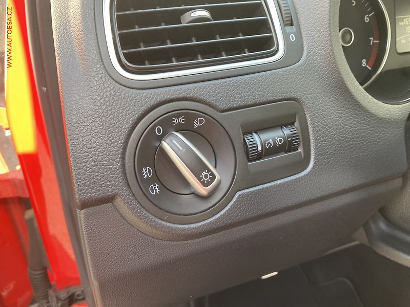 Volkswagen Polo (2012) 1.2 TSi, Style, +kola - fotka 15 z 17