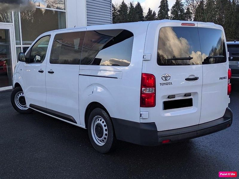 Toyota ProAce combi 1,5D4-D L2 9míst - fotka 2 z 12