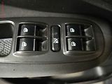 Fiat 500L (2014) 1.4 T-Jet, 1.maj, AC, park - náhled 17