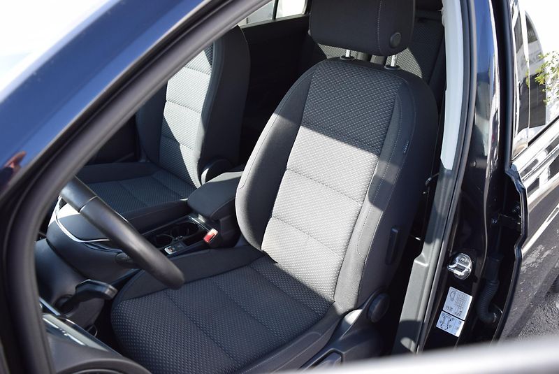 Volkswagen Touran (2018) 1.4TSI 110kw CLBMT 7MÍST LED  - fotka 23 z 48