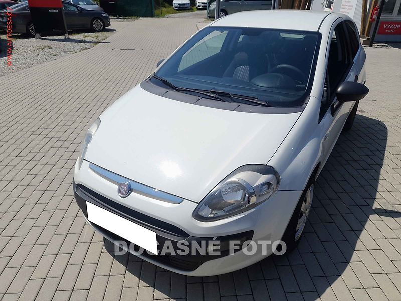 Fiat Punto (2010) 1.4 - fotka 1 z 3