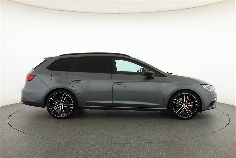 Seat Leon (2017) 2.0 TSI Cupra 300 - fotka 6 z 20