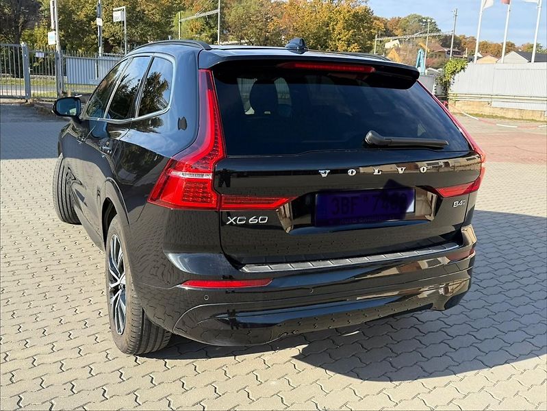 Volvo XC60 (2023) - fotka 1 z 4