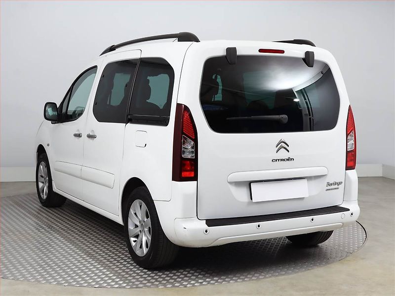 Citroën Berlingo (2016) Feel 1.6 VTi, 5Míst, ČR, 1Maj - fotka 4 z 12