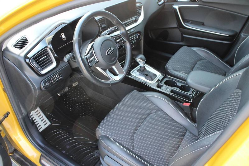 Kia XCeed (2020) 1.6 T-GDI 150kW automat LED - fotka 7 z 32
