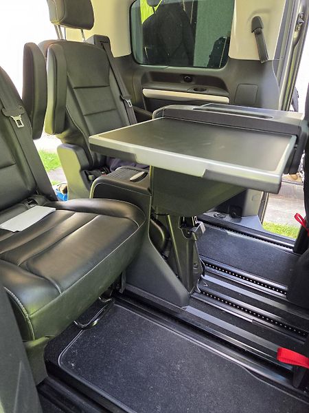 Toyota ProAce Verso (2021) 2.0D-4D 180 8A/T L1 - fotka 11 z 12