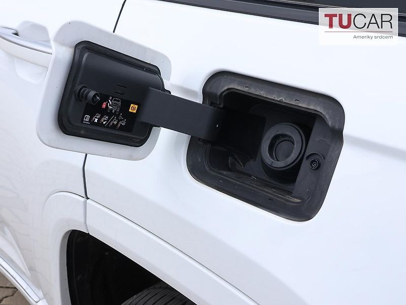 Jeep Grand Cherokee (2022) Summit Reserve 5.7 V8 HEMI  - fotka 8 z 41