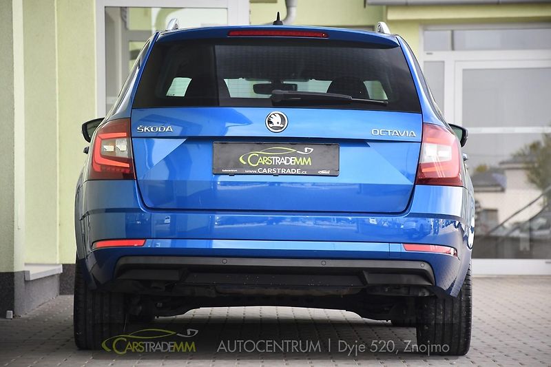 Škoda Octavia 1,6 TDI DSG STYLE & DYNAMIC - fotka 4 z 53