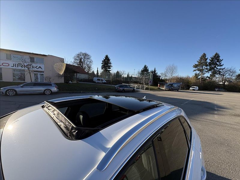 Audi Q5 3,0 TDi176kW 3x S-line,Max výb - fotka 28 z 50