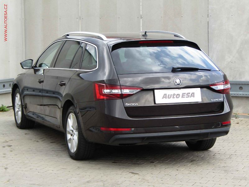 Škoda Superb (2016) 2.0 TDi, Style, DSG, TZ - fotka 6 z 19