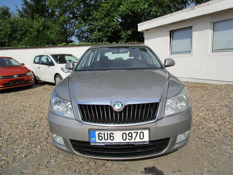 Škoda Octavia 1,2TSI-77KW-KOUPENA V ČR - fotka 2 z 15